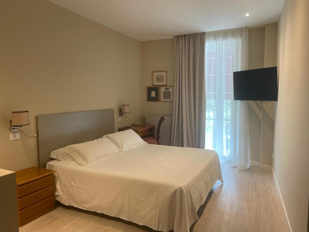 Hotel Mon Repos Sirmione Esterno foto